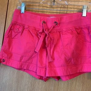 Maurice’s medium hot pink cotton pull on shorts tie ribbed waist bow sides EUC
